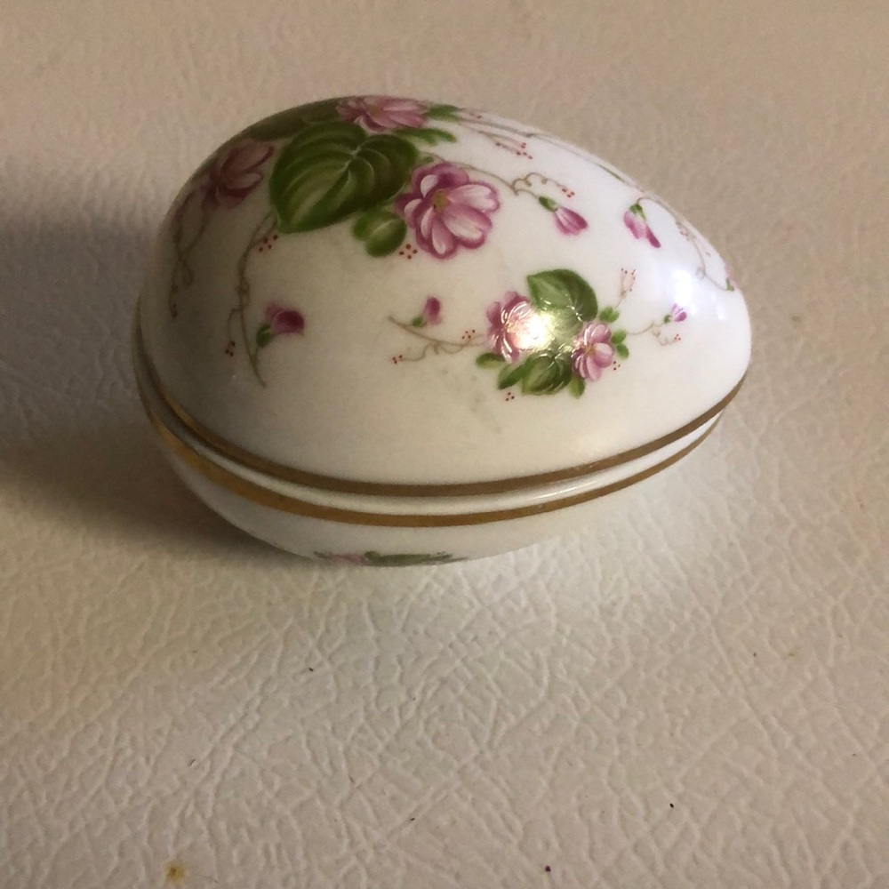 Vintage ring holder